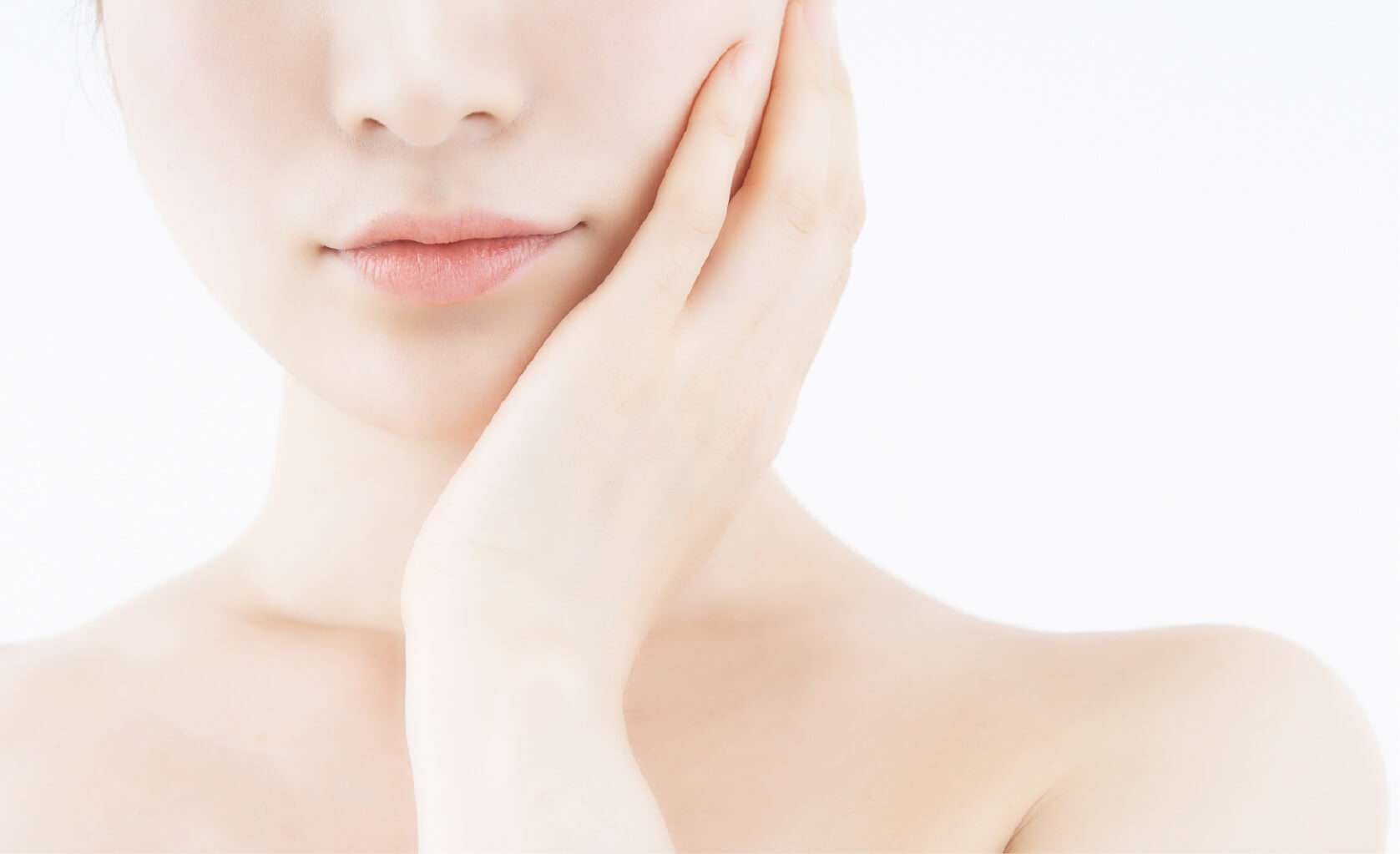 若々しさの決め手は首元もとにあった!